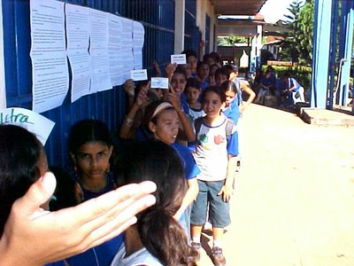 Na fila adolescentes exibem o titulo_jpg_JPG.jpg